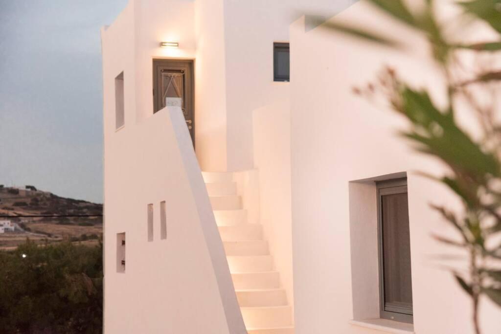 Sunny Studio W.Breathtaking Naxos Views In Isterni Leilighet Isterni  Eksteriør bilde