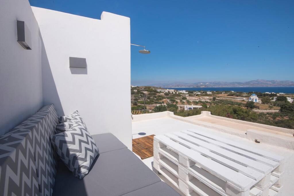 Sunny Studio W.Breathtaking Naxos Views In Isterni Leilighet Isterni  Eksteriør bilde